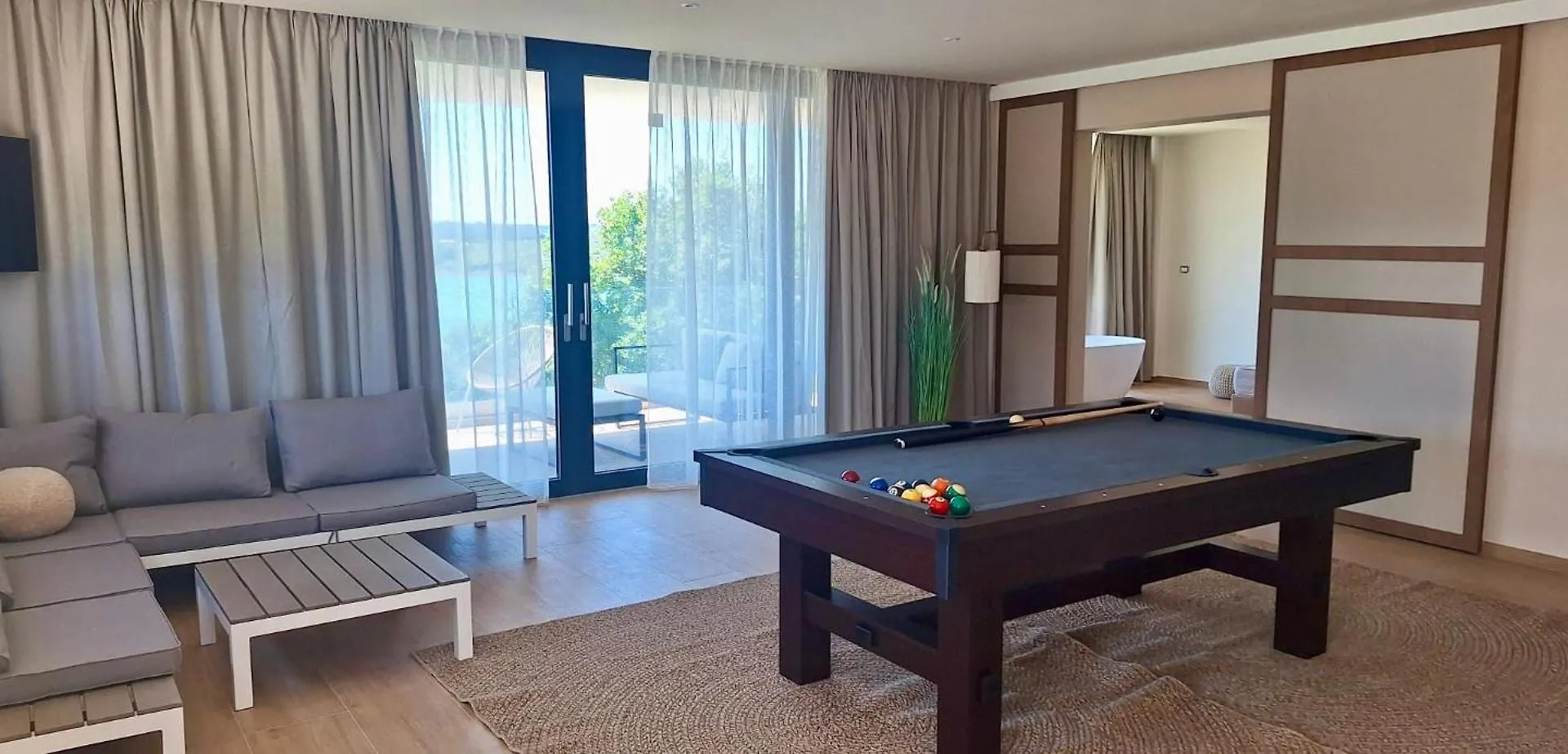 Brand New Design Villa With Sea View بومير 0*,  كرواتيا